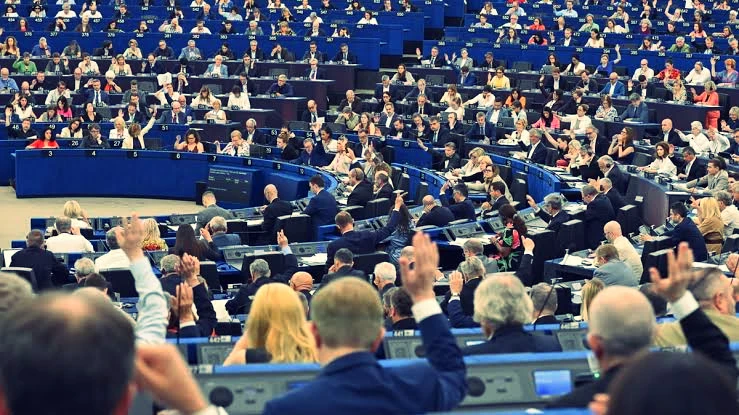 Η Ε.Ε μας Παρακολουθεί και με τον Νόμο … post thumbnail image
